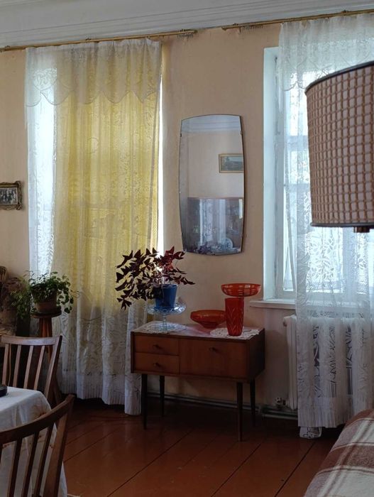 Продам будинок в центрі міста