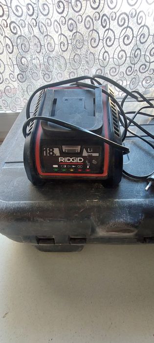 Walizka Zaciskarka Viega  Rems