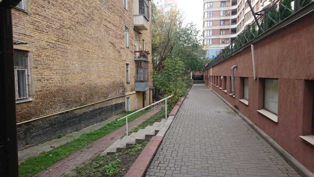 Торгового-офісне приміщення 151 м2. Київ, вул.Жилянська,55   155000$
