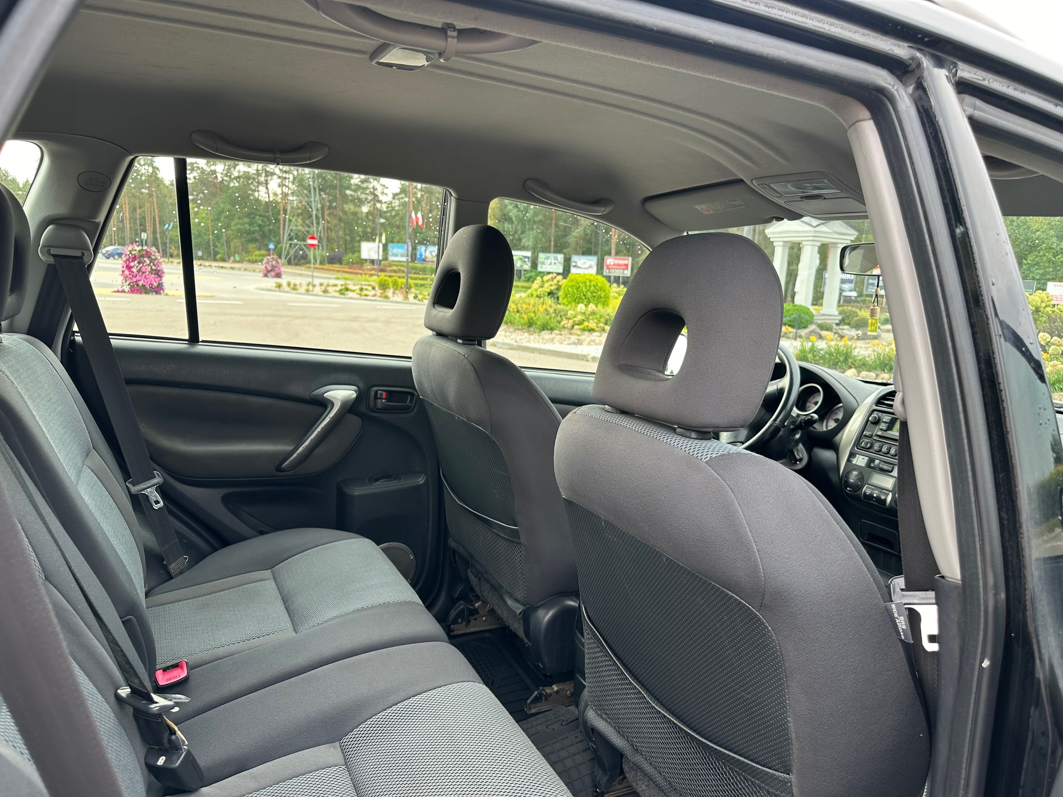 * Toyota Rav4 2.0 D4D 2005 *