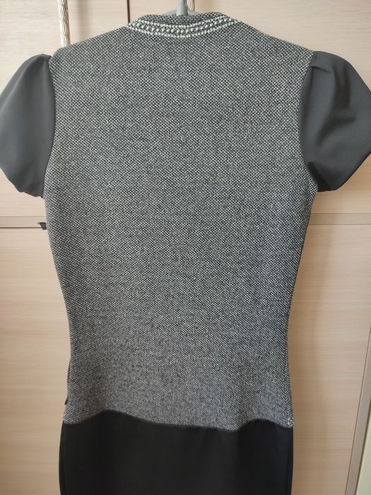 Гарна жіноча сукня