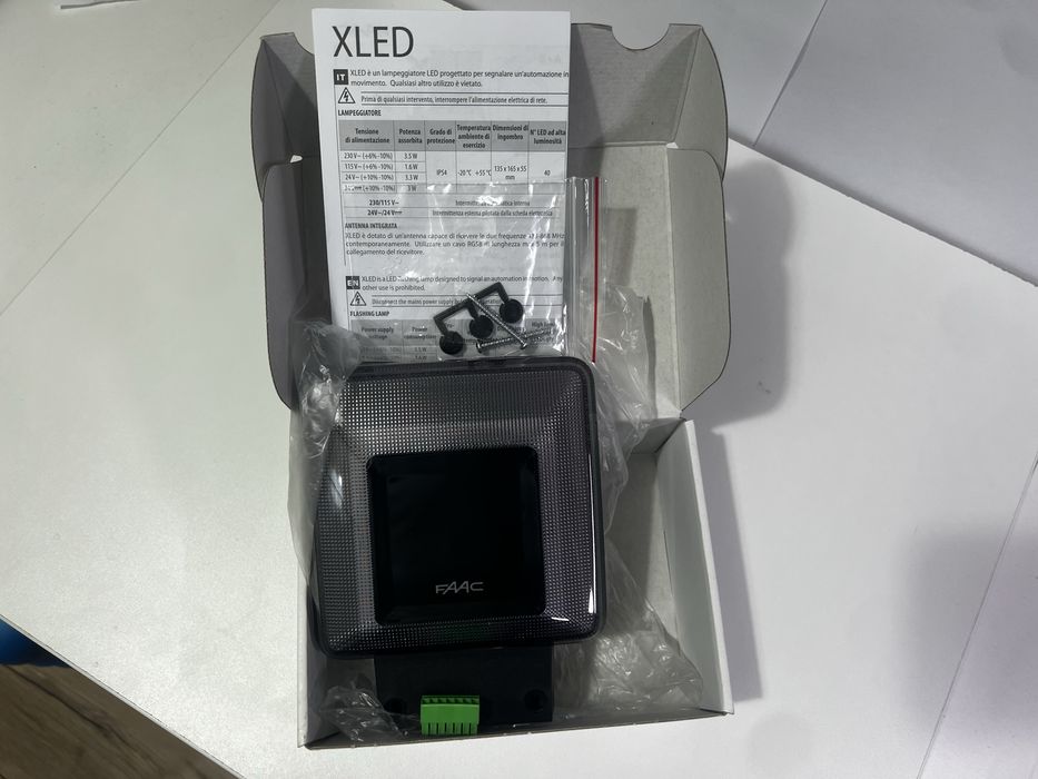 FAAC XLED lampa sygnalizacyjna do bram wjazdowych