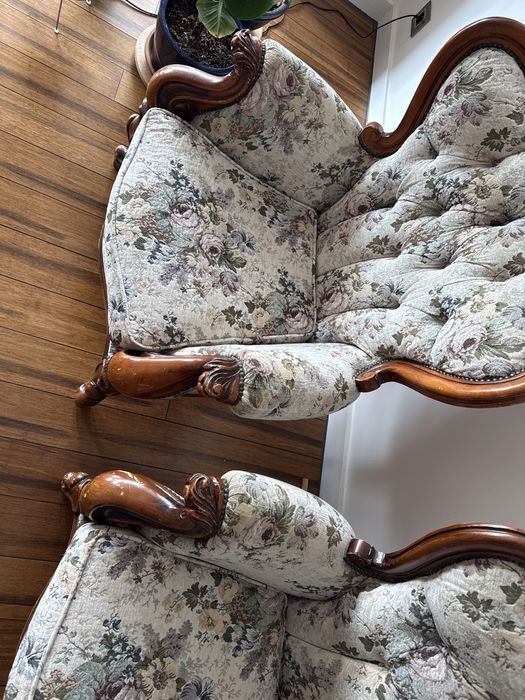 Sofa i dwa fotele stan bardzo dobry.