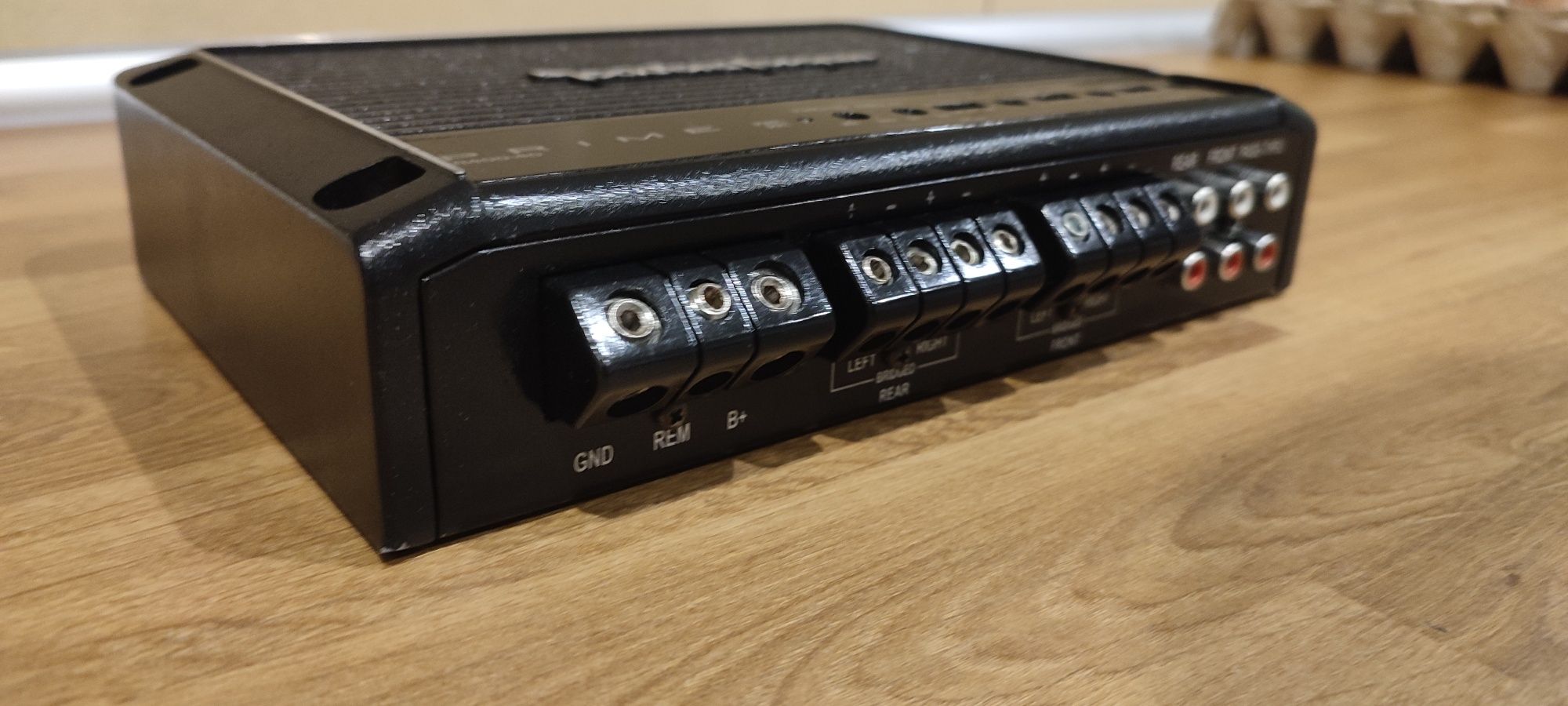 Wzmacniacz Rockford Fosgate r400-4D 4/2 kanały