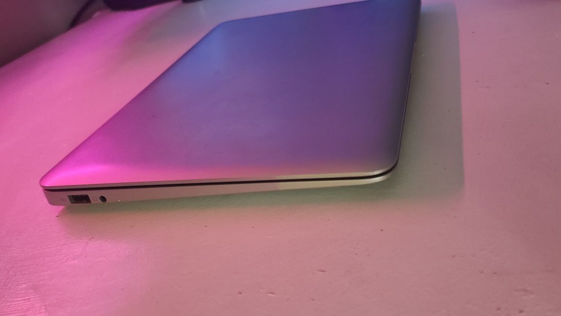 Laptop notebook Kiano Mini 10 Lite pęknięta matryca