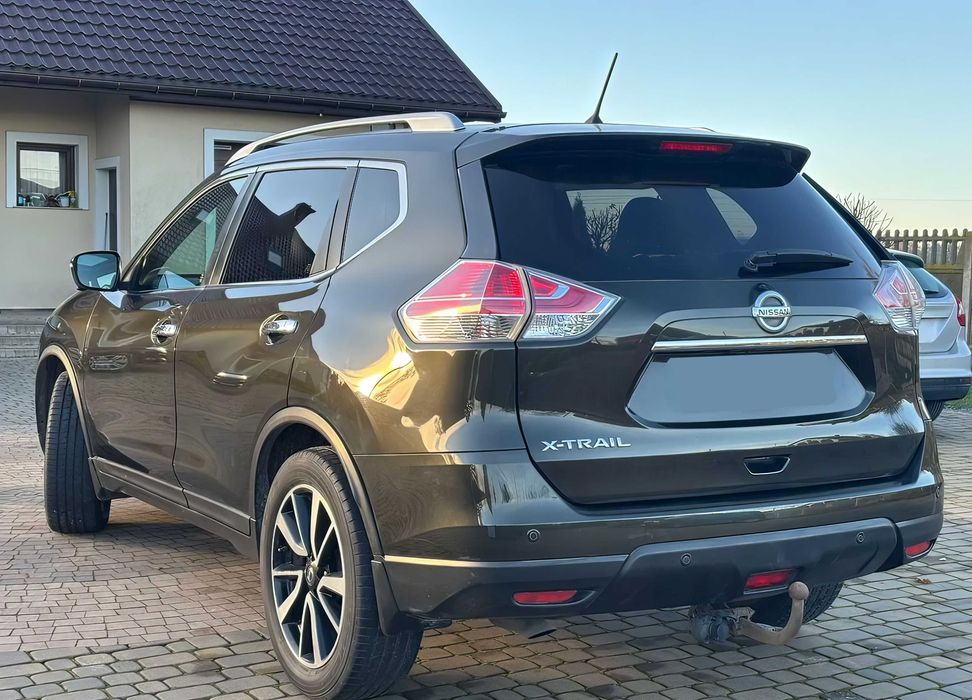 Nissan X-Trail      2015