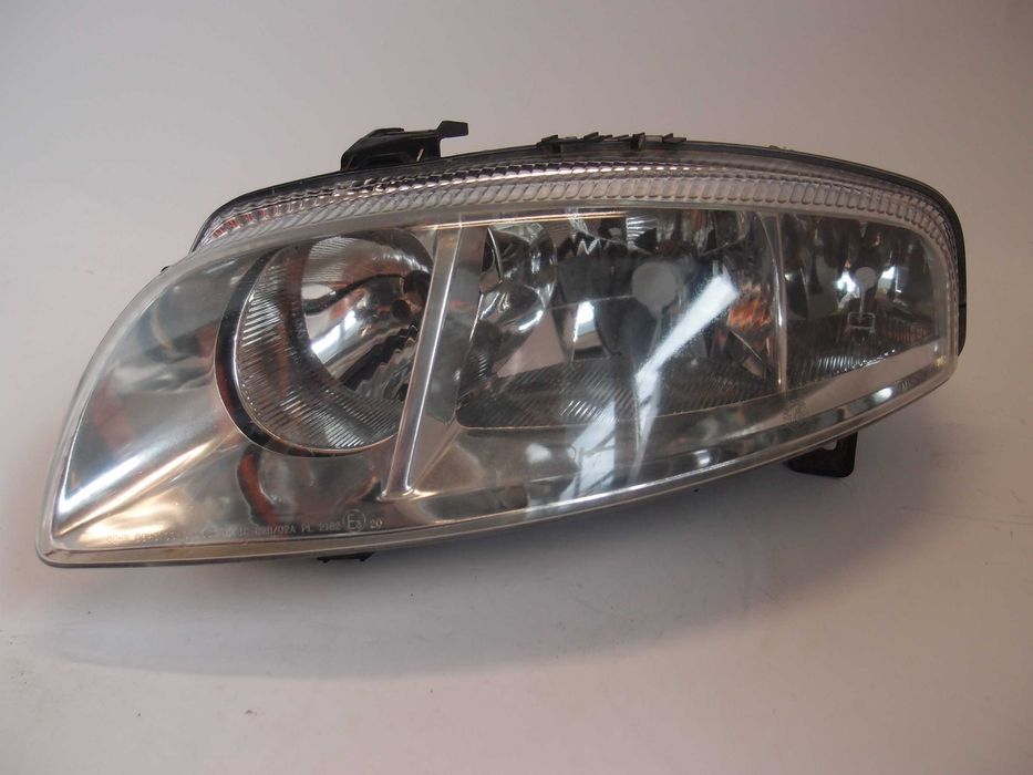 Reflektor lewy Alfa Romeo GT 2007r.