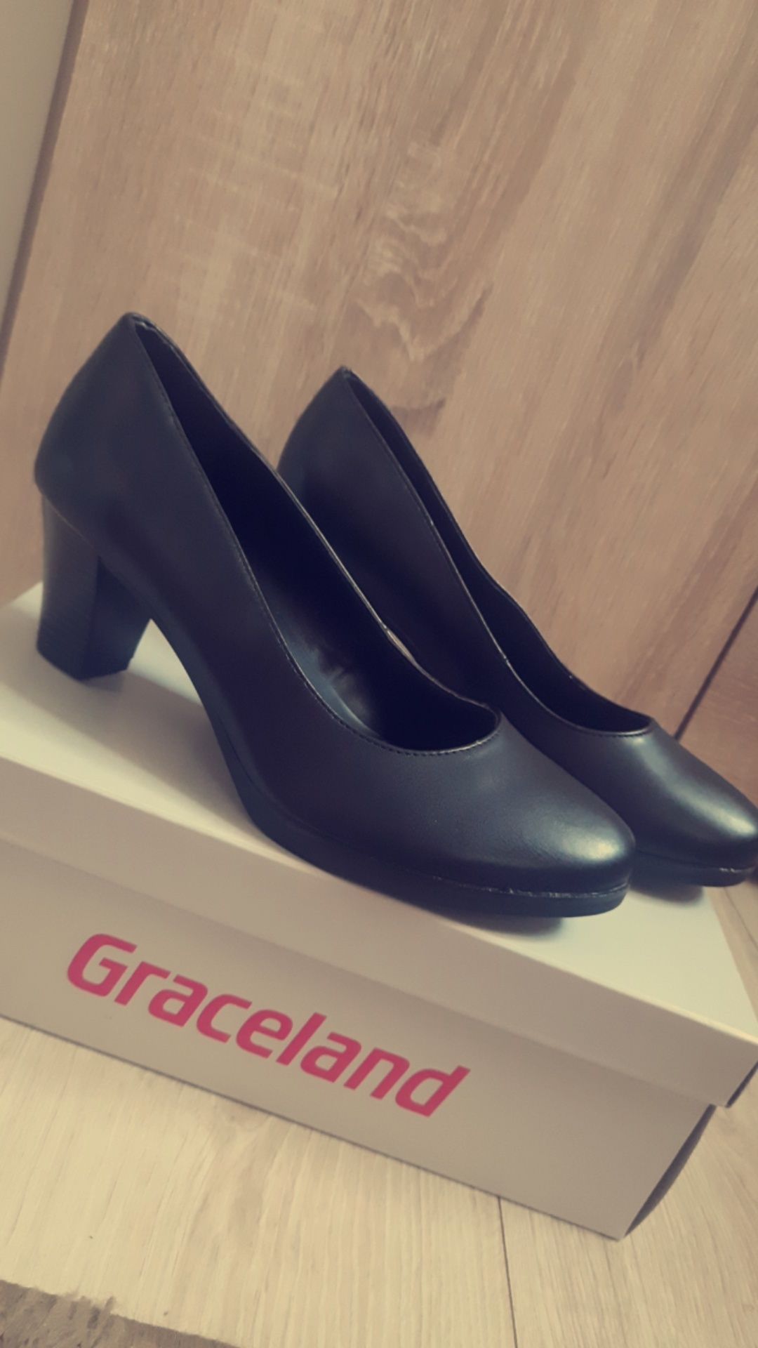 Czarne buty Graceland