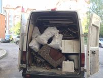 Вивіз будівельного сміття.