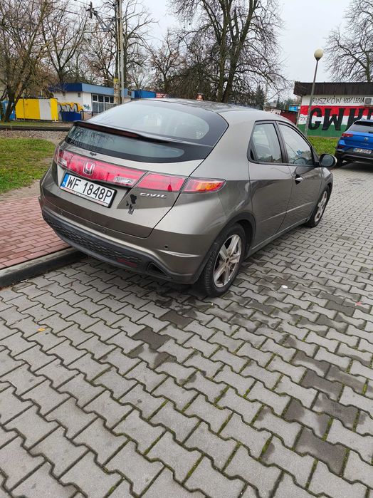 Honda Civic 1.8 i-VTEC STAN IGLA