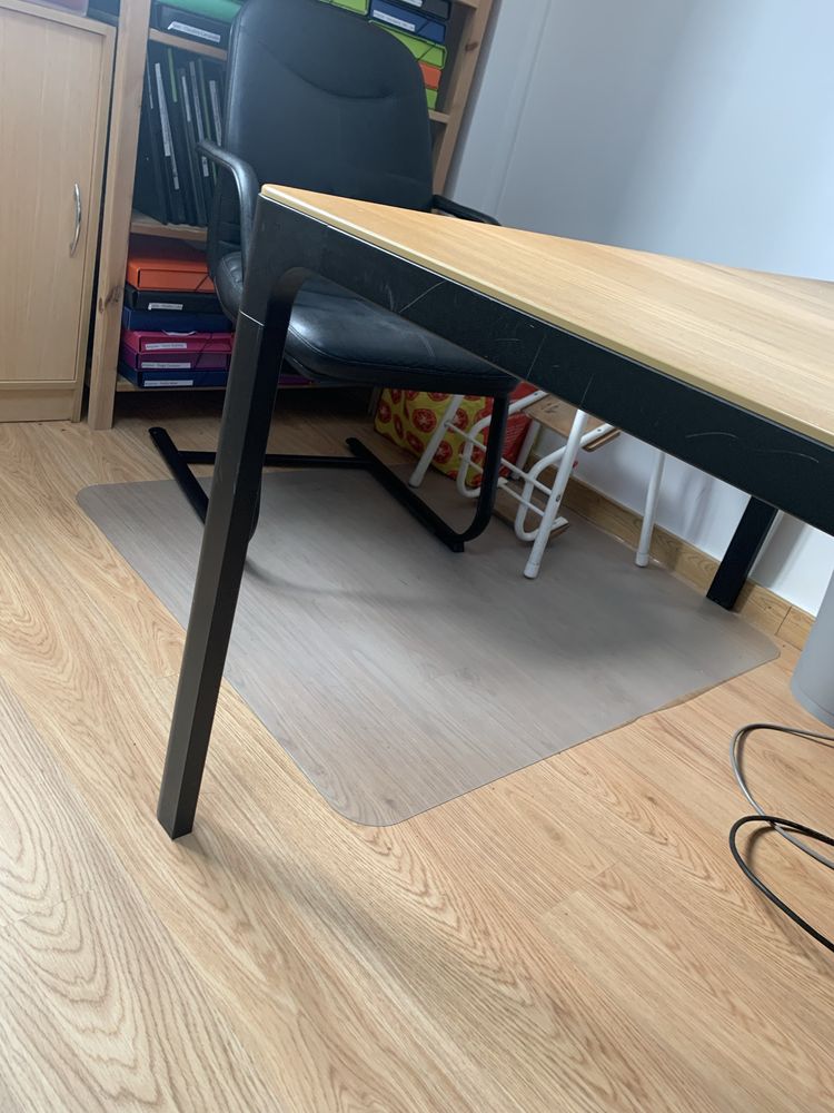 Mesa de reuniões do IKEA - BEKANT!