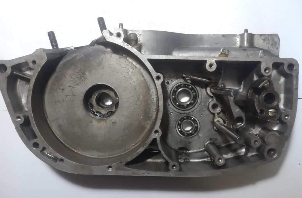 Мотор Иж планета 4/картер з колінвалом