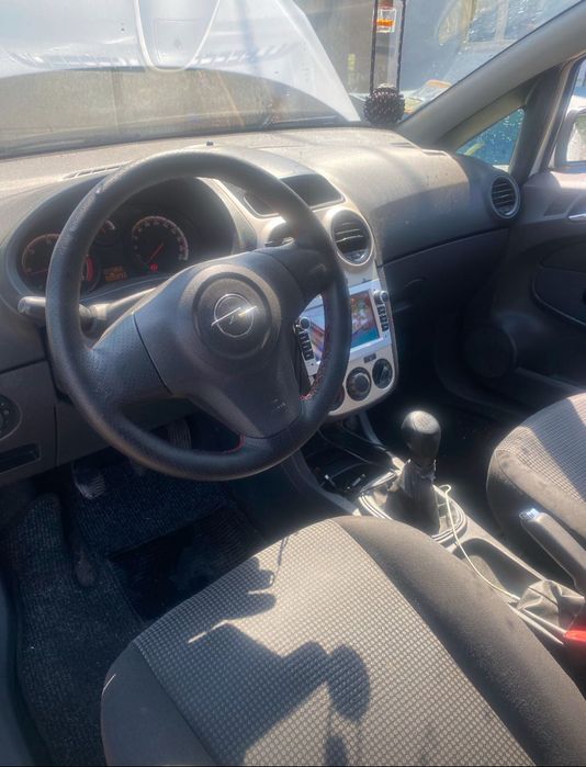 Opel corsa D 2009