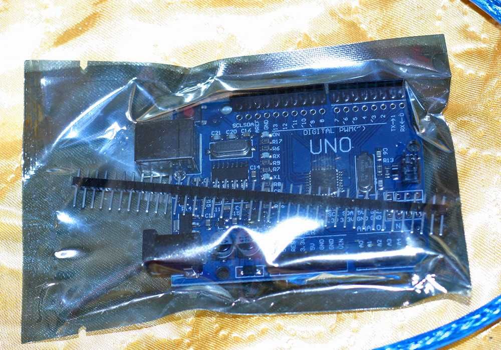 Arduino UNO R3 CH340G MEGA328P чип 16 МГц ATMEGA328P-AU+ USB кабель