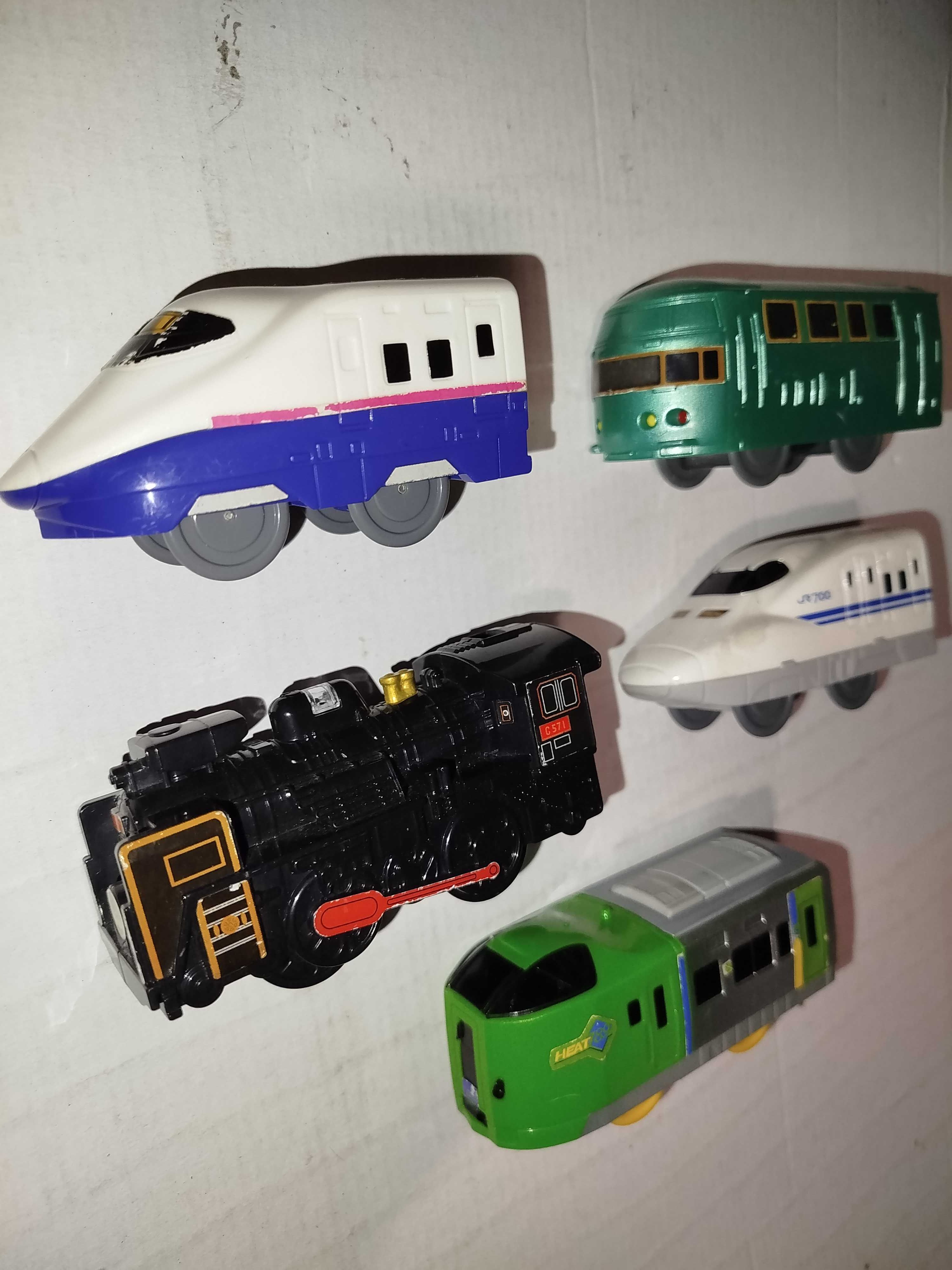 Залізниця (поїзд, вагон) TOMY з Хеппі Міл