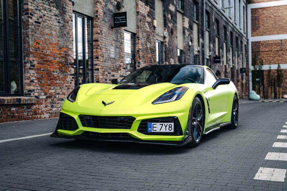 Wynajem Chevrolet Corvette C7 6.2 V8 Targa - wypożyczalnia samochodów