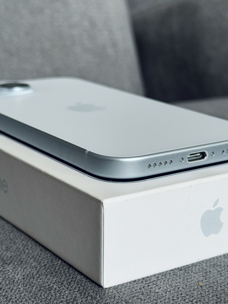 iPhone 15 128GB Niebieski Ideał + Case Spigen