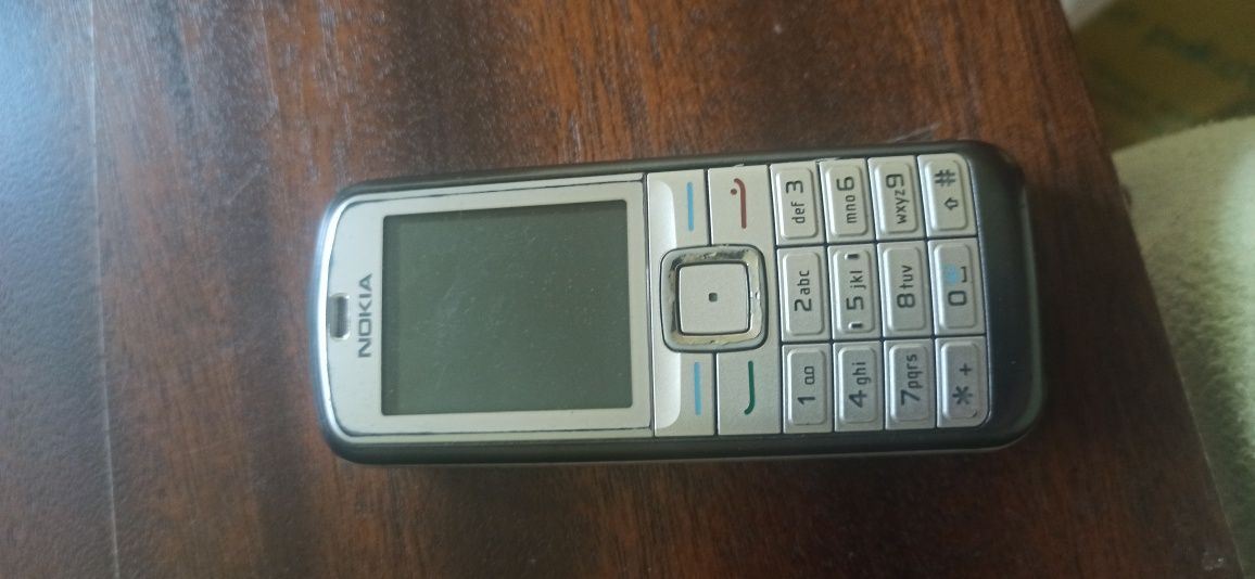 Telefon Nokia 6070 używany w stanie dobrym
