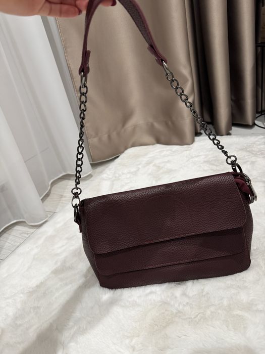 Сумочка шкіряна в трендовому кольорі