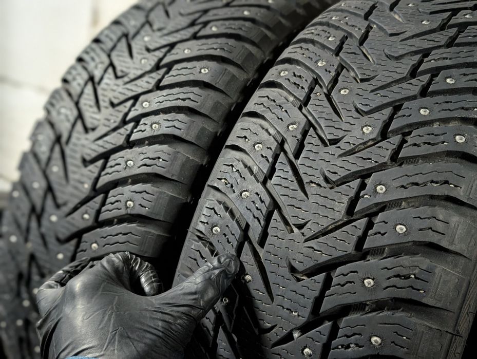 Шини зимові 20рр ІДЕАЛ NOKIAN Hakkapeliitta 8 suv 215/65 R16 8mm рези