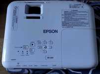 Epson EB-S05 - Usado