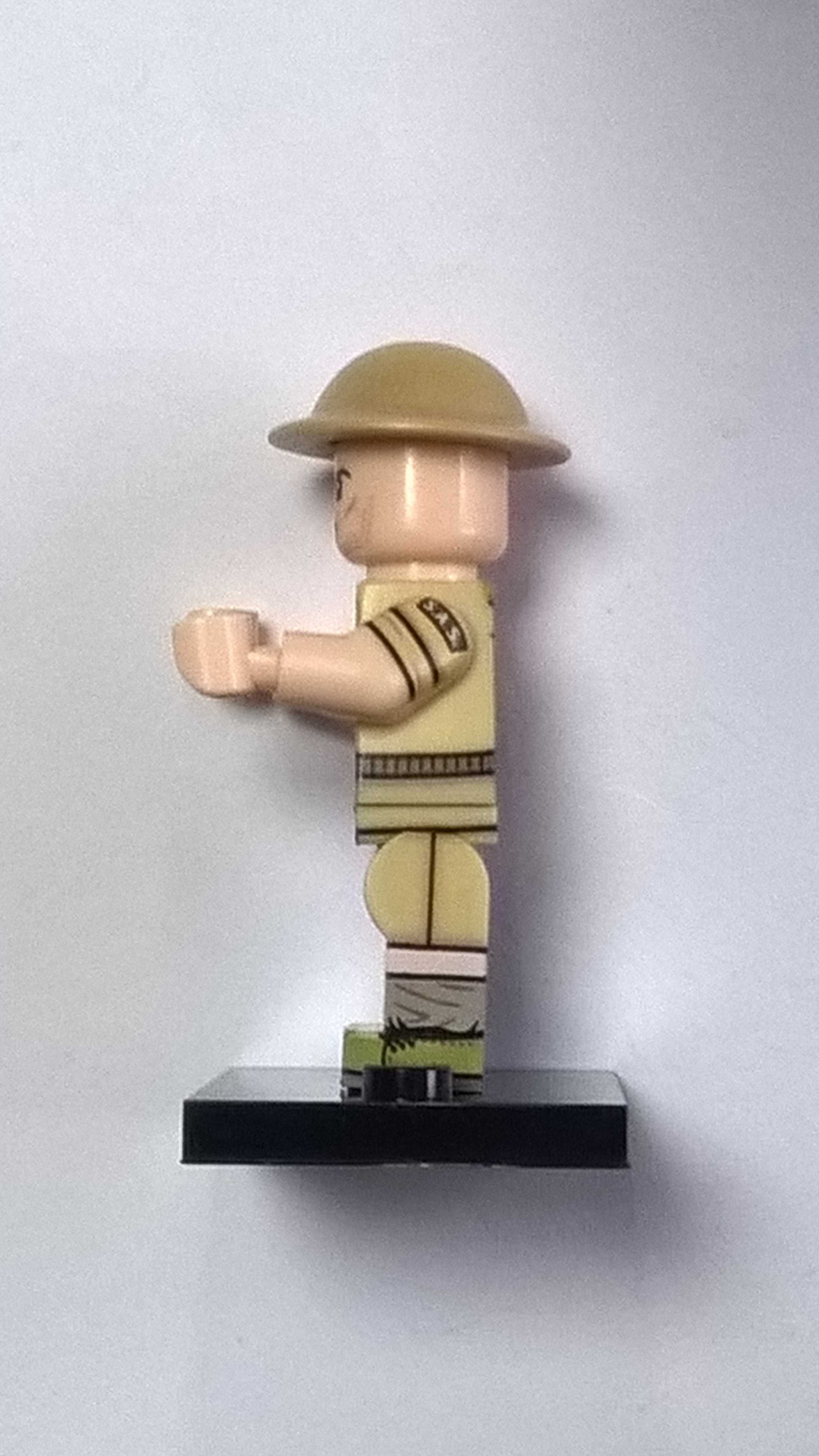 Figurka żołnierza brytyjskiego z br. 4 strony nadruk WW2 komp. z Lego