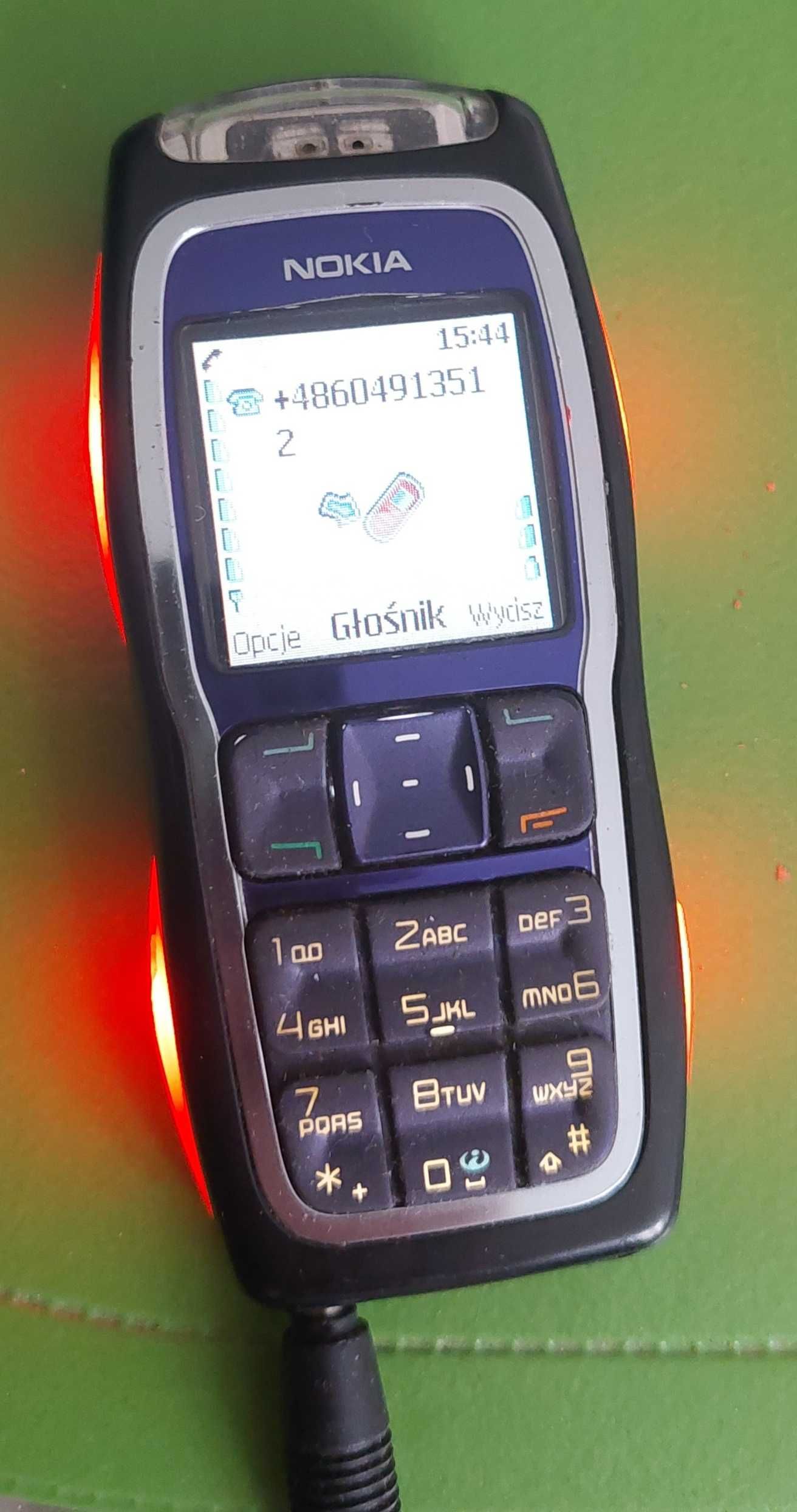 Nokia 3220; zabytkowy tel. z lat 90', sprawny