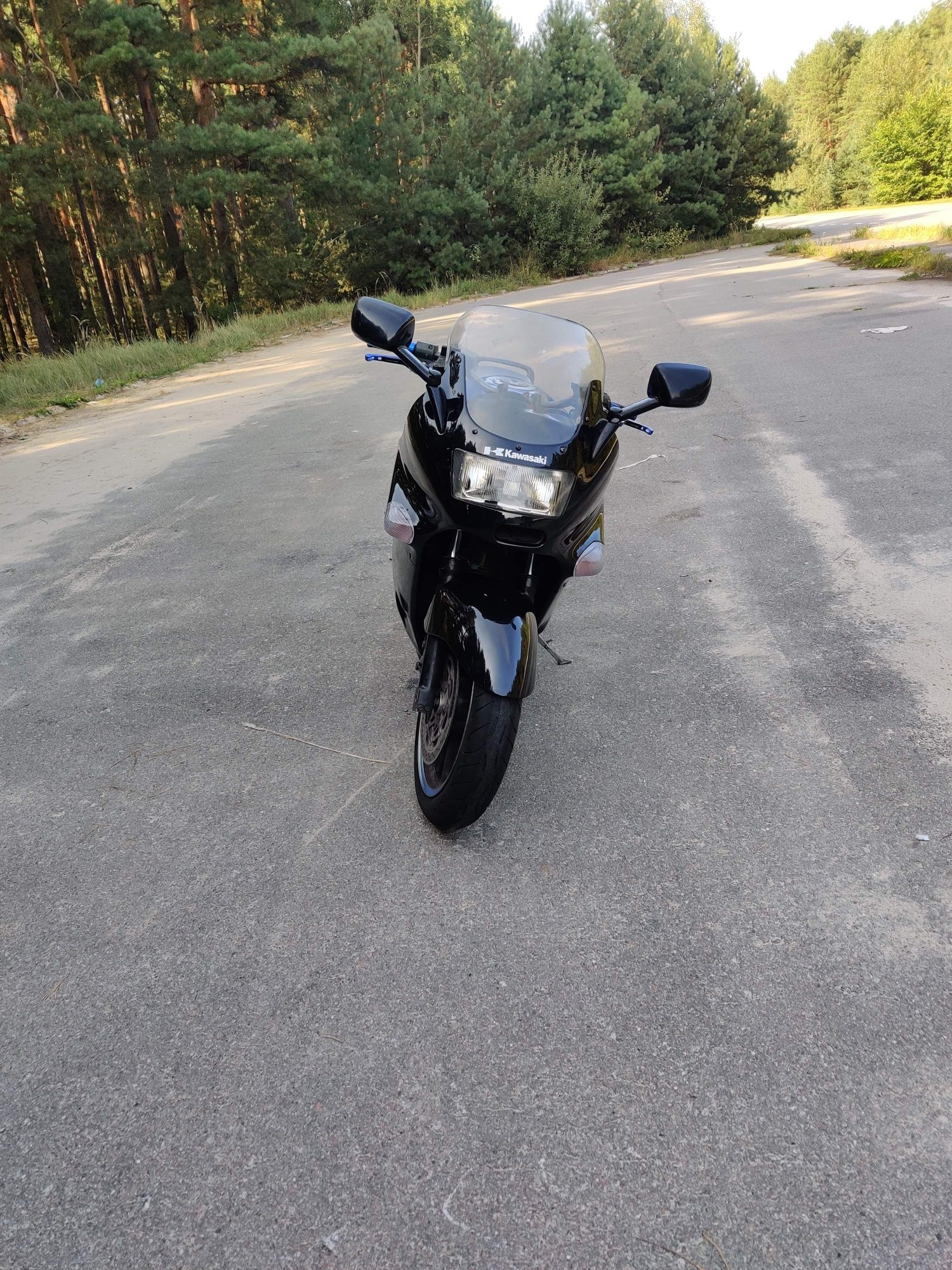 Мотоцикл Kawasaki ZZR1100
