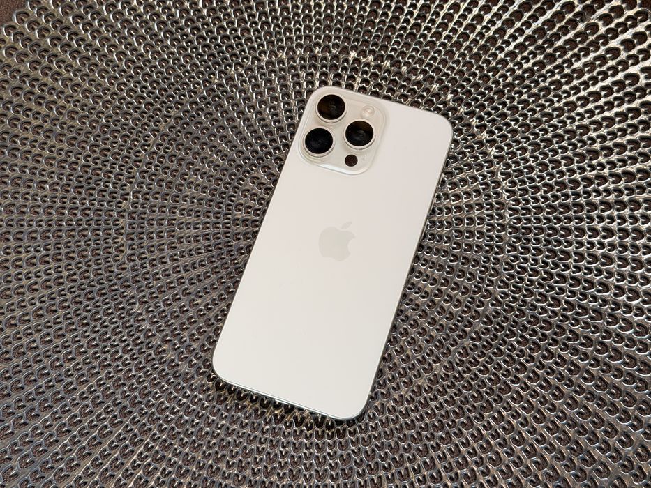 Apple Iphone 15 Pro Max 512GB White Neverlock батарея 89%