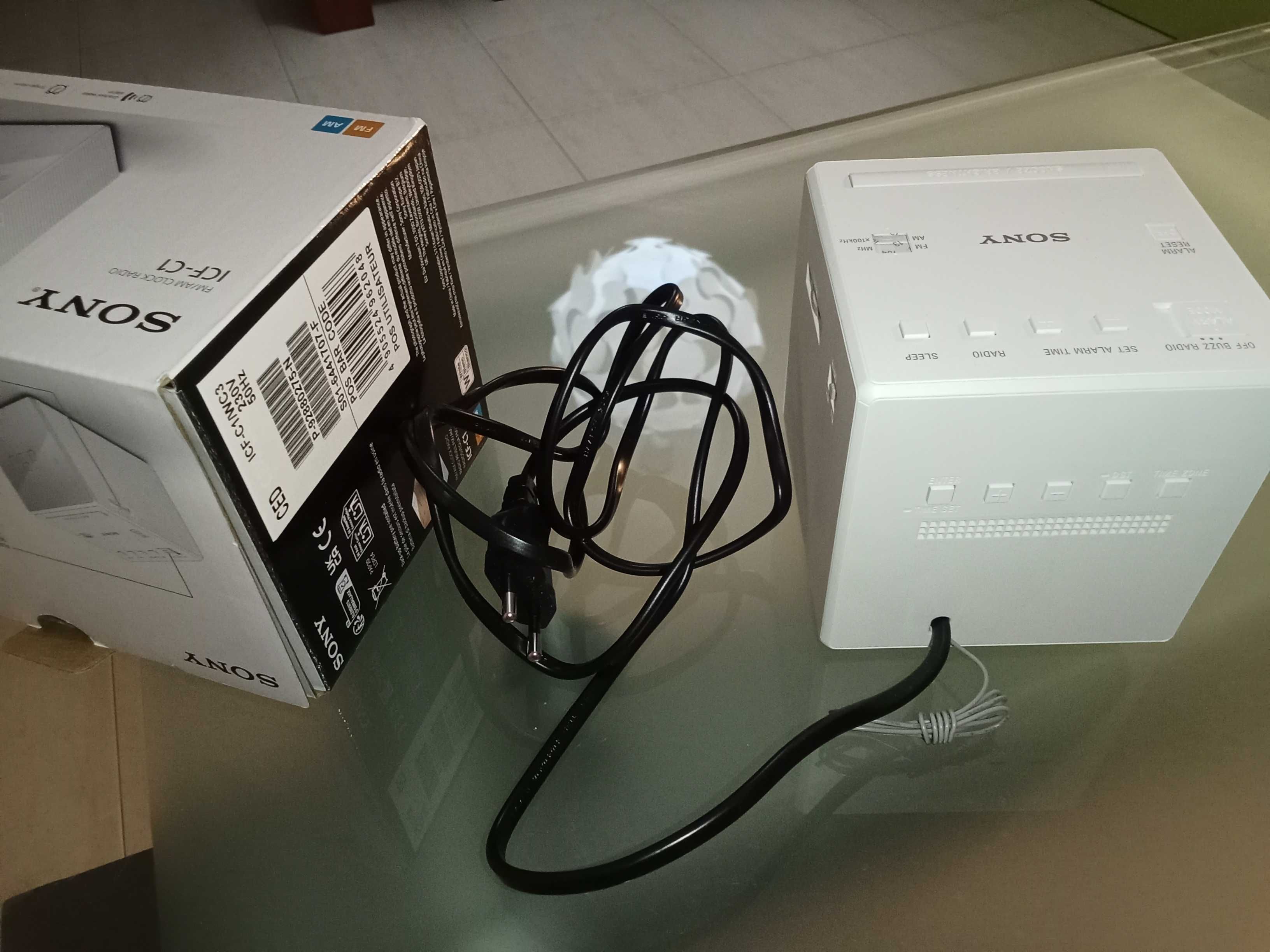 Rádio Despertador SONY ICF-C1W (Branco - Digital - Alarme Duplo -