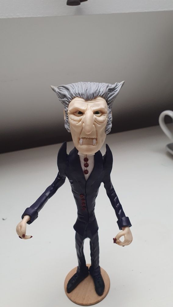 Wampir figurka z modeliny