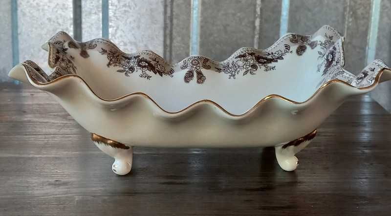Patera na nóżkach, porcelana, na prezent, w pudełku