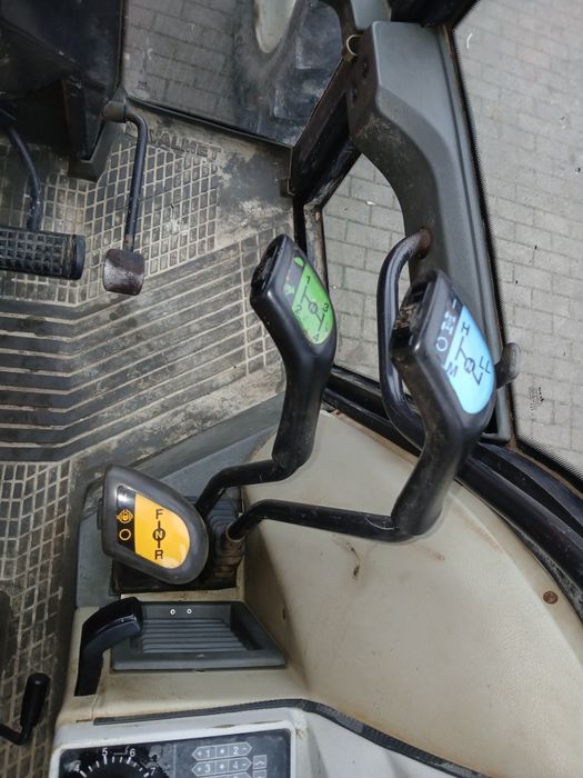 Tuz, Valmet 8100 GTS , valtra