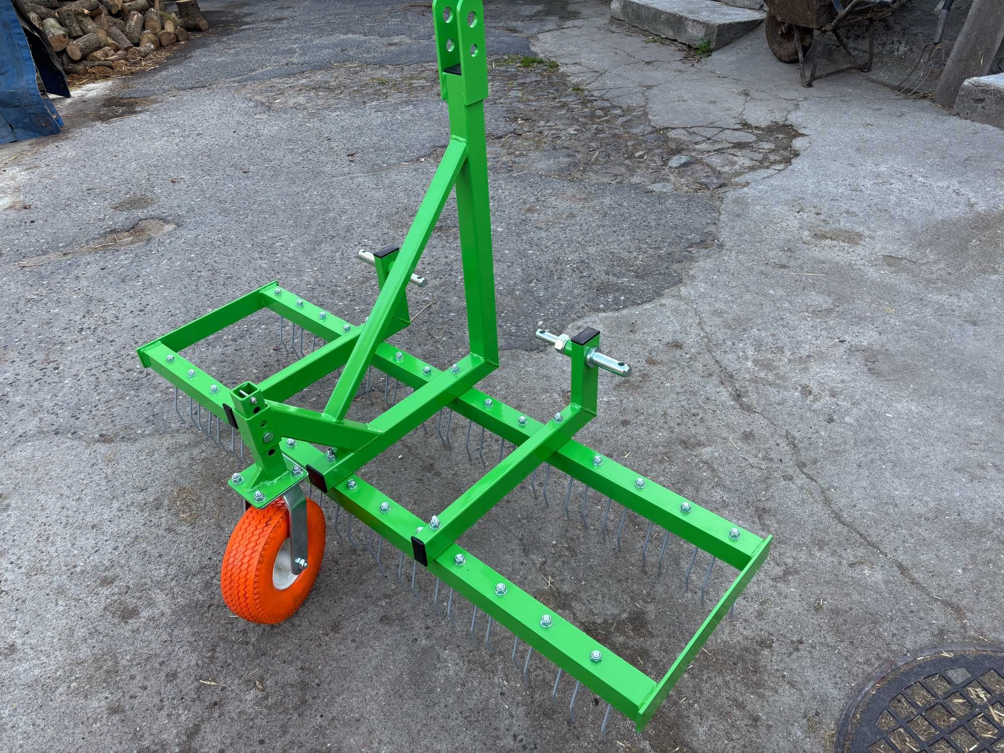 Wertykulator, aerator do trawnika.
