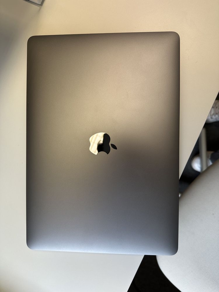 MacBook Air M1 256 GB 13 “ faktura VAT