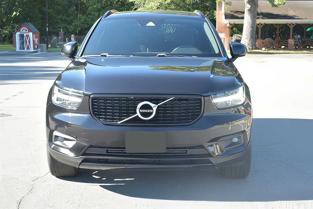 Volvo XC40      2020