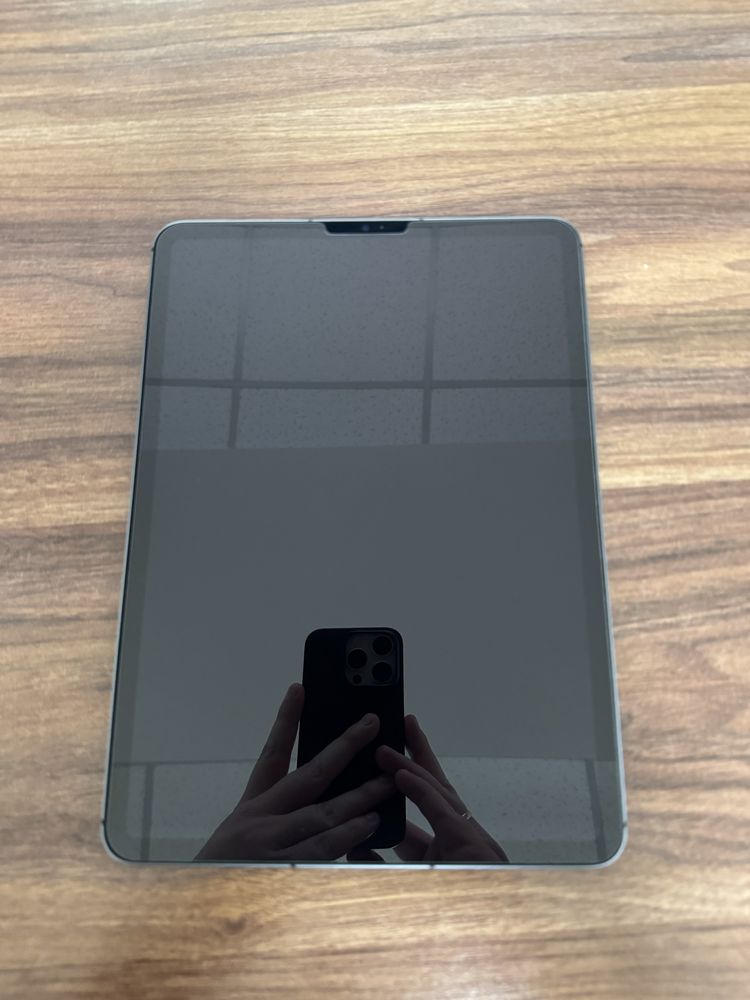 iPad Pro 11” M1 + Pitaka Caze + Pitaka Folio