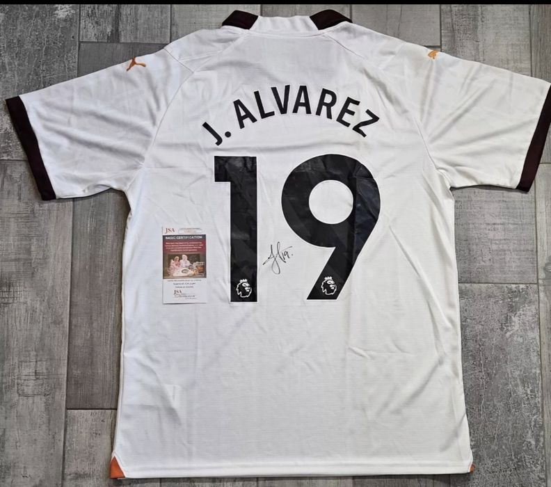 Koszulka z Autografem J.Alvarez CERTYFIKAT