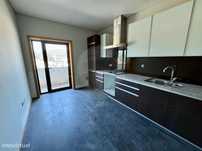 Apartamento T3 situado em Salto Montalegre