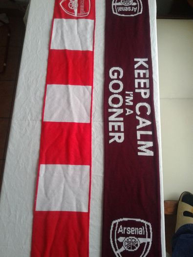Sprzedam 14 nowych szalików piłkarskich kolekcjo-Arsenal F.C. Londyn