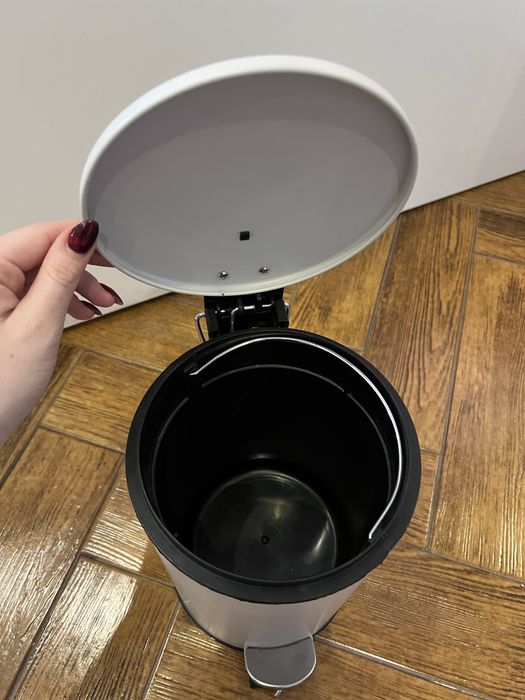 Kosz na śmieci jak nowy stan idealny Homla