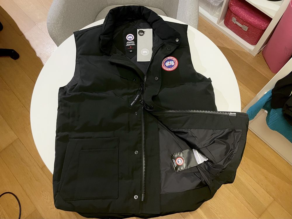 Canada Goose jacket freestyle crew jacket