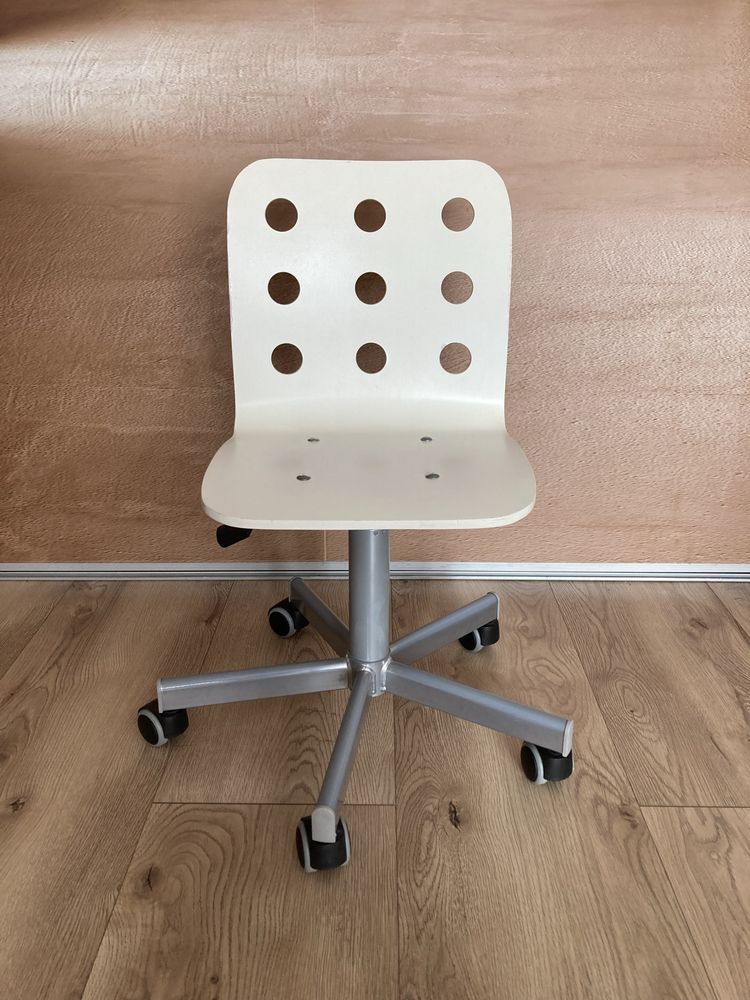 Krzesło obrotowe dla dziecka IKEA Jules białe
