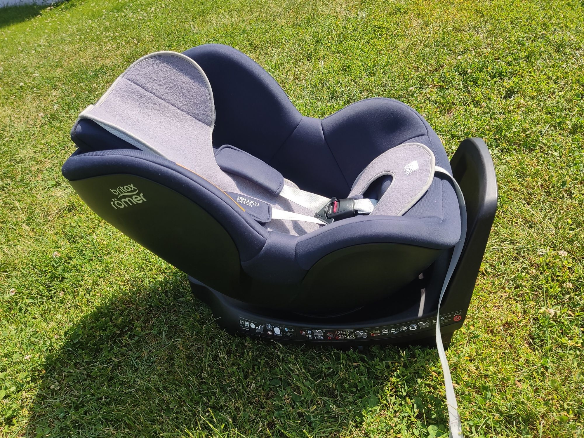 Britax Romer dualfix m plus Simple wool 0-20