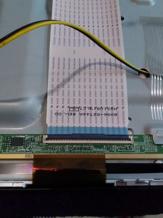 На запчасти продам SAMSUNG UE65AU8002KXXH на запчасти.