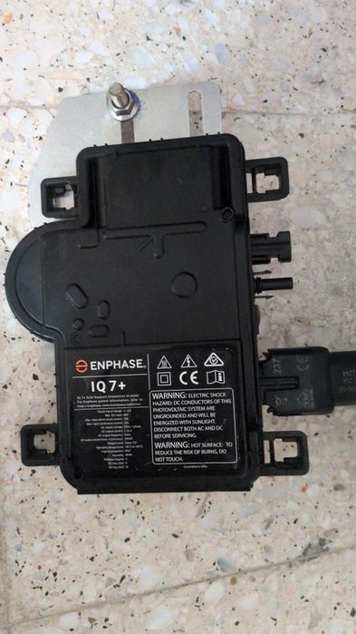 Vendo inversor solar Enphase