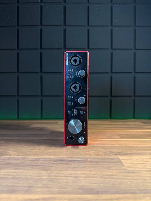 Focusrite Scarlett 2i2 3rd Gen (Доставим курьером - БЕСПЛАТНО!)