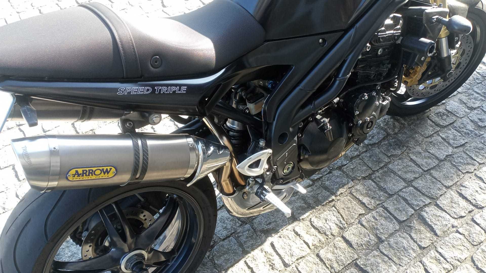 Triumph Speed Triple 1050 - 07