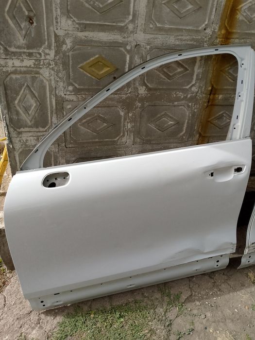 Двери Порше Кайен левые, правые перёд зад под востоновление.