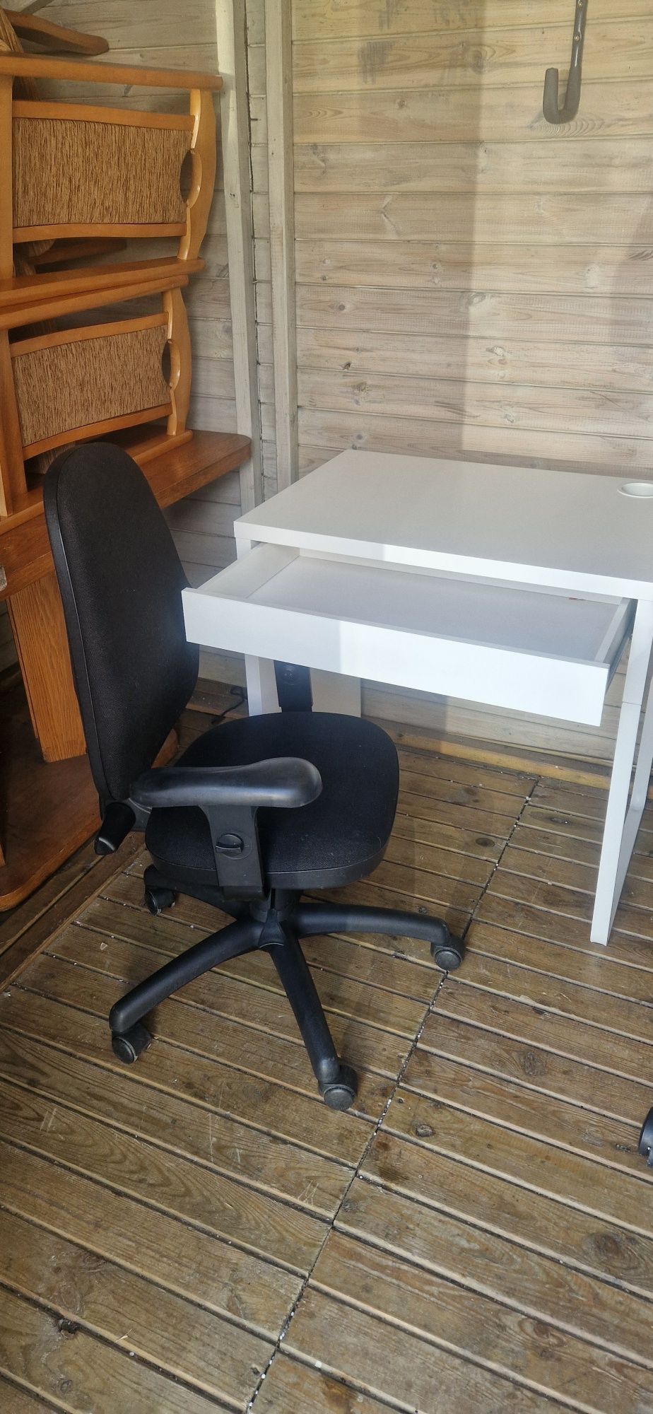 Biurko IKEA z krzesłem regulowana Wysokość bardzo wygodne stan super